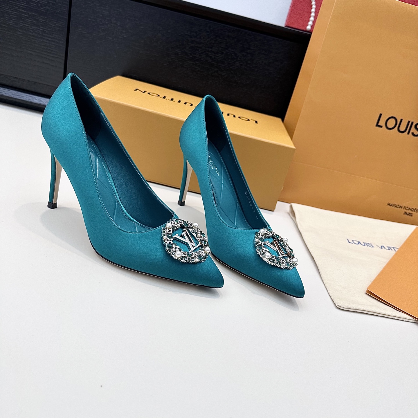 Women's high heels
